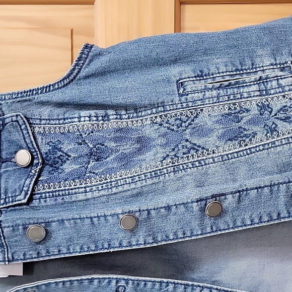NWT Christopher & Banks Jean Vest - Picture 3 of 6